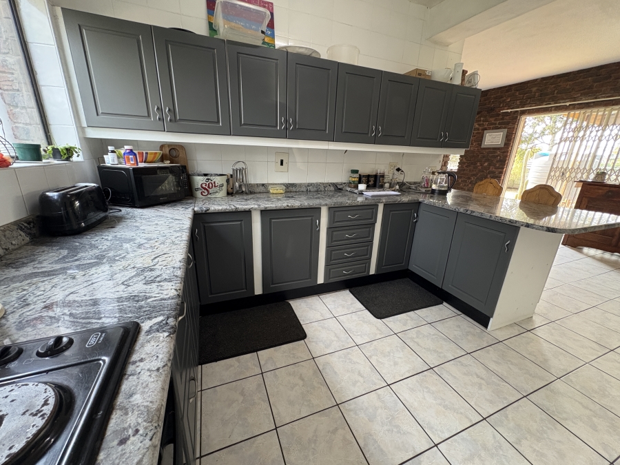 4 Bedroom Property for Sale in Beacon Bay Eastern Cape